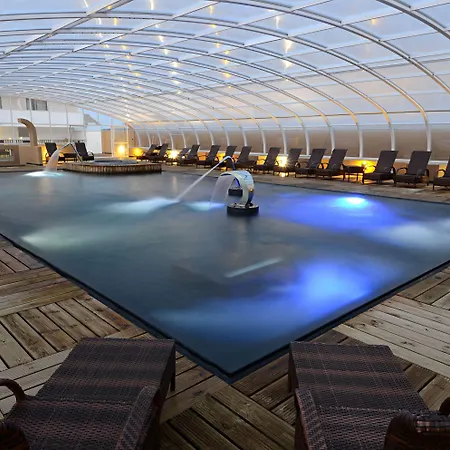 Cristal & فييرا دي ليريا