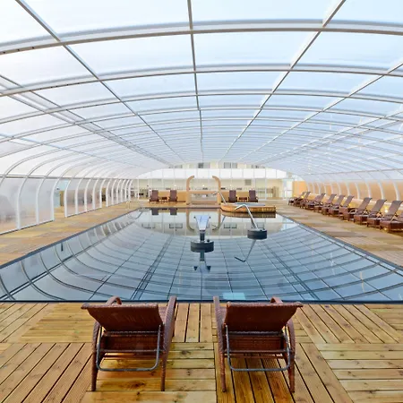 Hotel Cristal & 4*