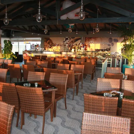 Cristal & فييرا دي ليريا