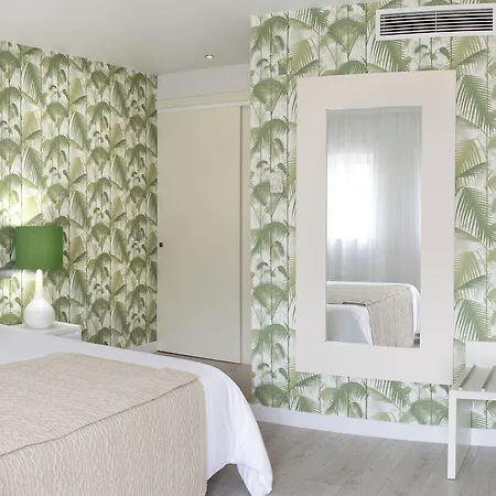 Hotel Cristal & 4*